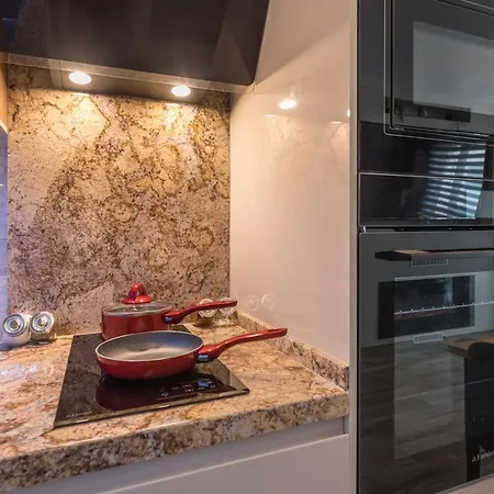 Apartment B - Lifestyle