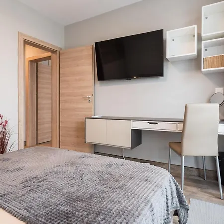 Apartment B - Lifestyle *